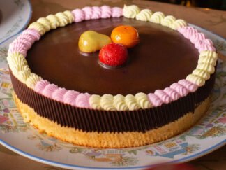 Tunis Cake